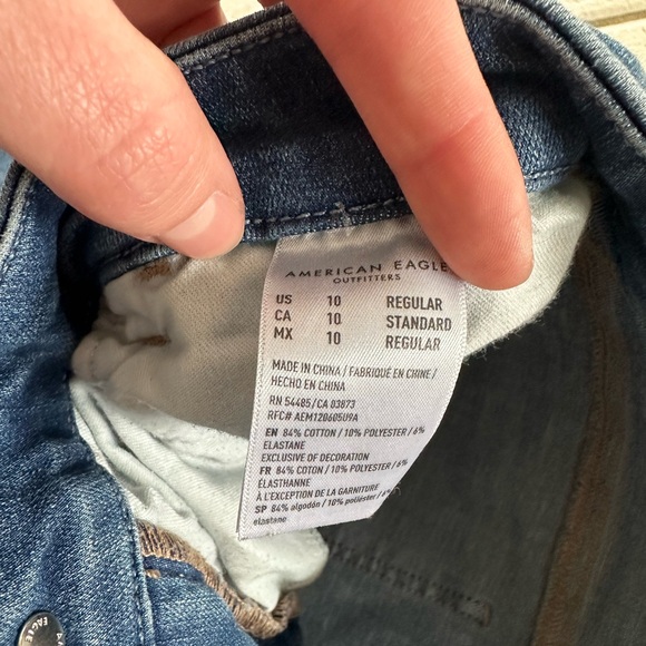 American Eagle The Dream Team Jeans - Super Stretchy with Rips & Highwaisted - Picture 6 of 6